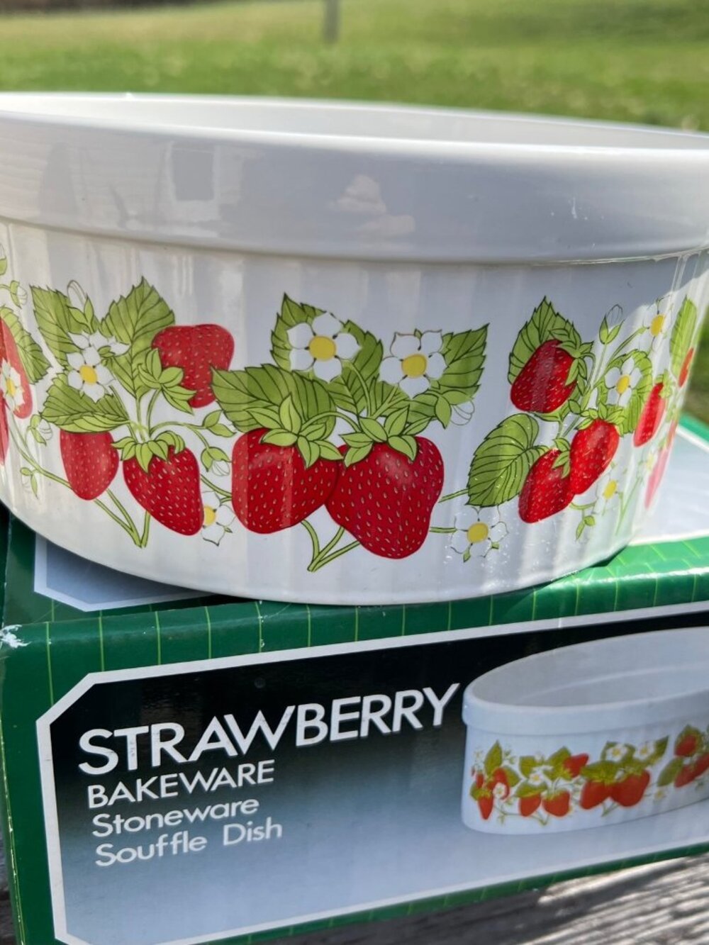 Vintage Action Japan Strawberry Stoneware 8” Round Baking Dish Soufflé Bowl New